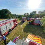 Brennender Holzstapel löst Einsatz aus